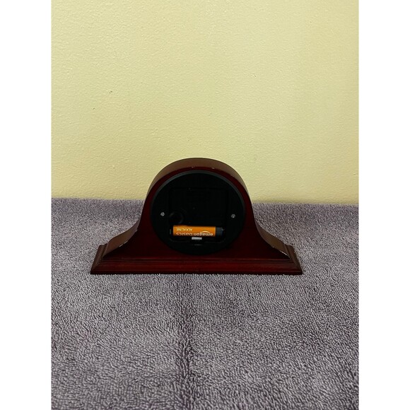 International Silver Co Small Mantle Clock - Picture 3 of 3